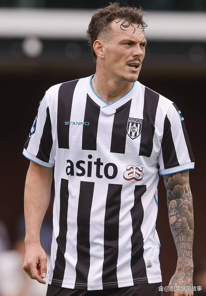 阿贾克斯队夺得荷甲冠军，豪取三连冠