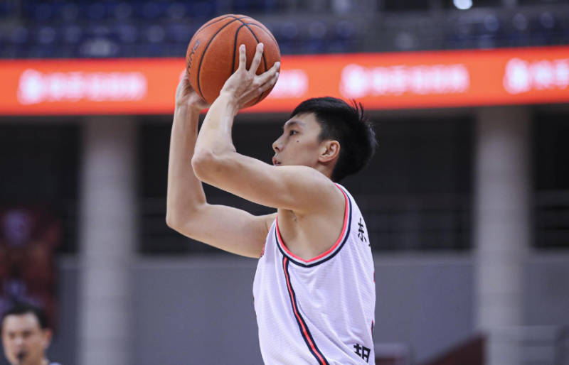 香港男篮实力爆发,艰难取胜,冲刺总冠军是谁 香港男篮实力爆发,艰难取胜,冲刺总冠军是谁