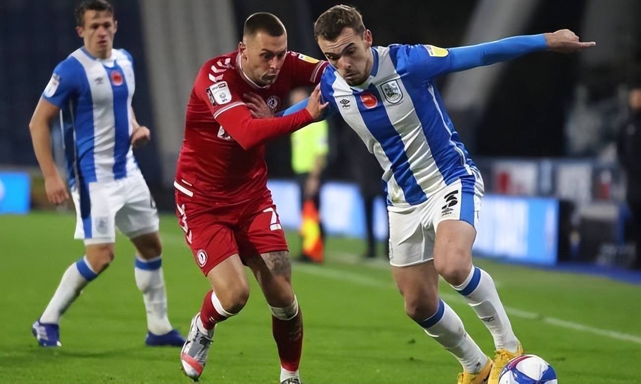 哈德斯菲尔德不敌对手，保级形势岌岌可危！